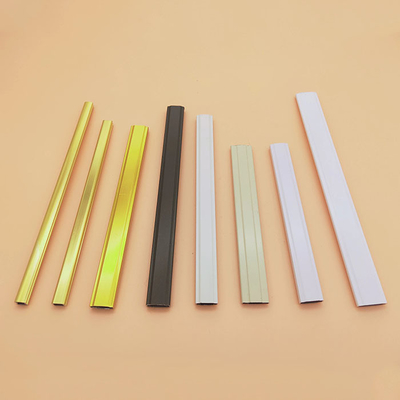 8*18 Spécifications décoratives multiples Couleurs Grille Bar Bar géorgien Douche de verre Fleur de porte