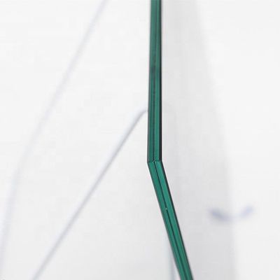 Optimiser la protection du verre de voiture avec un film PVB