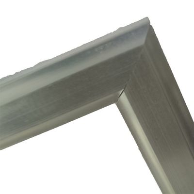 Fenêtre en verre isolant UV avec barre géorgienne dorée et cadre en alliage d'aluminium