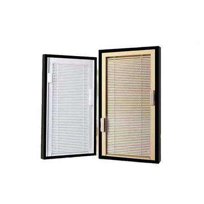Style de conception ODM Contrôlé par magnétisme Boucle creuse vitres Roller Blinds Nuances volets